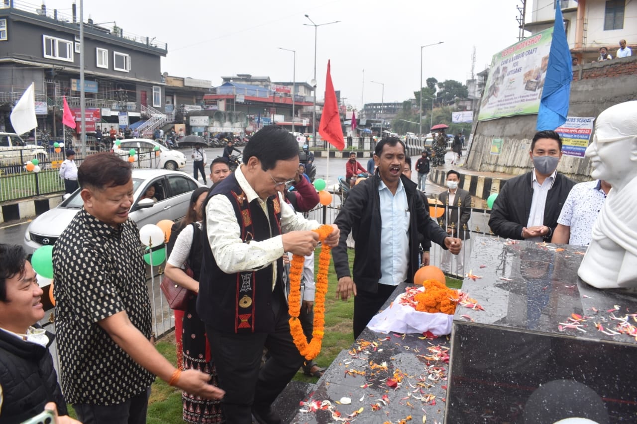 Minister  Urban Development, ULB- Kamlung Mossang unveiled statue of  Mahatma Gandhi